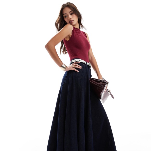 Bershka high neck short sleeve bodysuit in burgundy - Picture 2 of 9